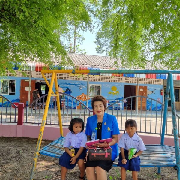 สพป. ขอนแก่น เขต 4 ออกเยี่ยมโรงเรียนในสังกัด ในวันเปิดภาคเรียนวันแรก