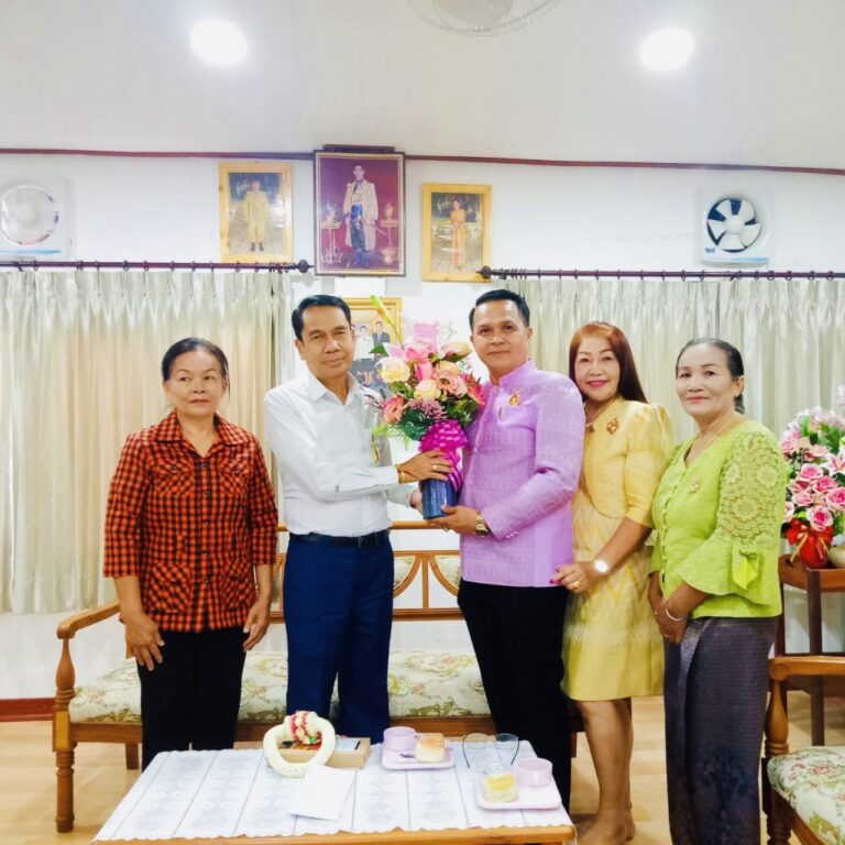 ร่วมแสดงความยินดีกับรัฐมนตรีว่าการกระทรวงกลาโหม