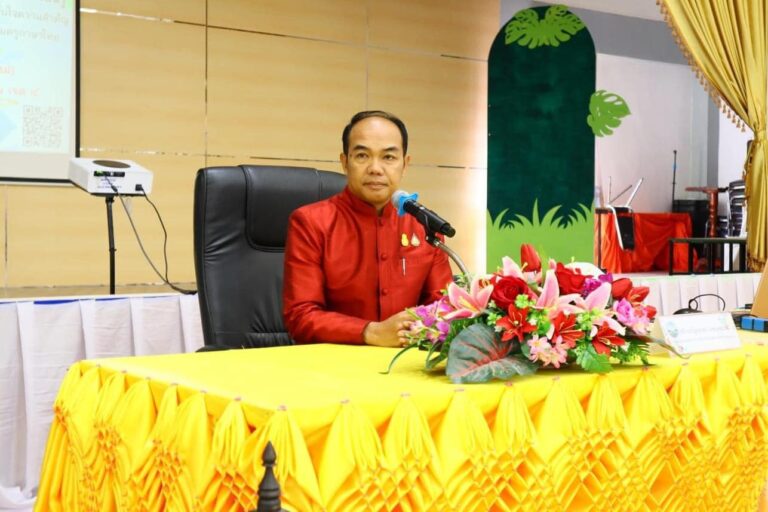 การอบรมเชิงปฏิบัติการการพัฒนาการสอนเขียนอัตนัยและเทคนิคการอ่านจับใจความสำคัญ