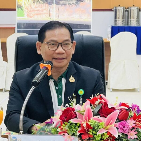 ประชุมถอดบทเรียนจากการยกระดับคุณภาพผู้เรียนของกลุ่มโรงเรียน 15 กลุ่ม ปีการศึกษา 2569