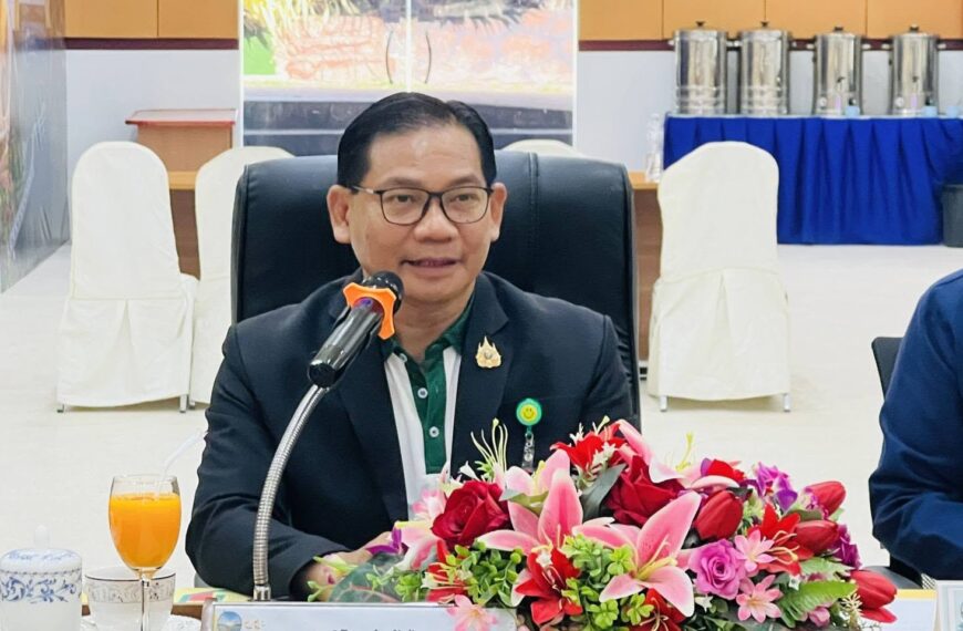 ประชุมถอดบทเรียนจากการยกระดับคุณภาพผู้เรียนของกลุ่มโรงเรียน 15 กลุ่ม ปีการศึกษา 2569